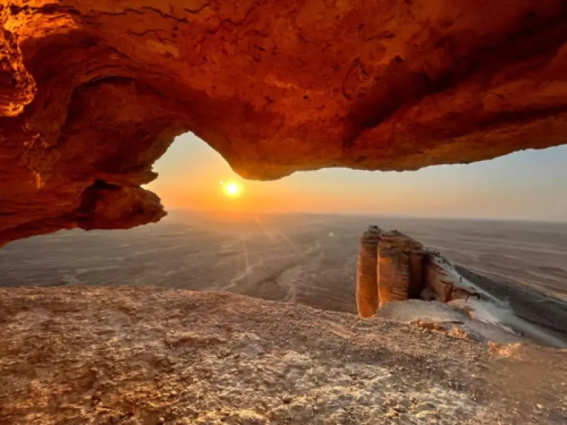 Edge of the World Riyadh Tour with Saudi Lunch | Jebel Fihrayn Day Trip