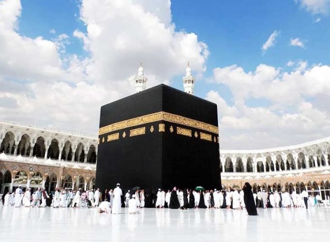 8 Days Luxury Umrah Package